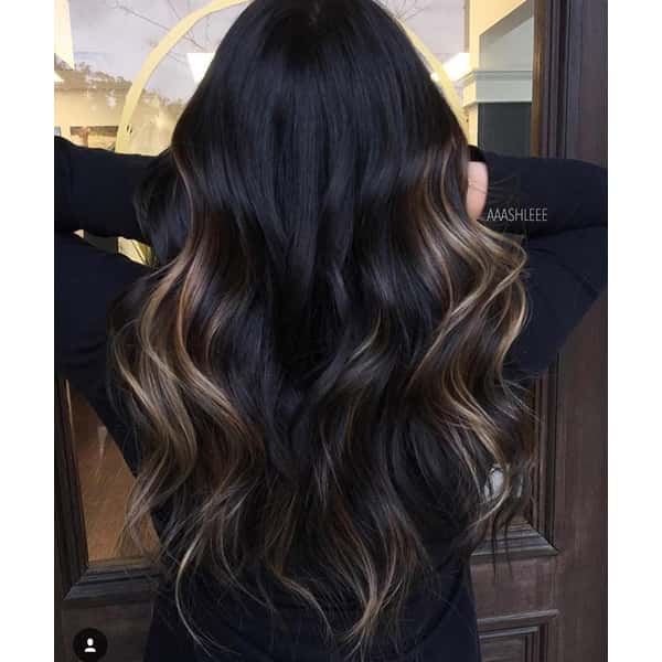 dimensional-brunette-balayage-trends-mary