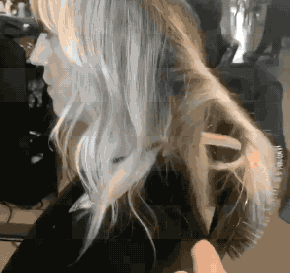 Briana-Cisneros-Flat-Brush-Blow-Dry-Quckie-Video-Technique