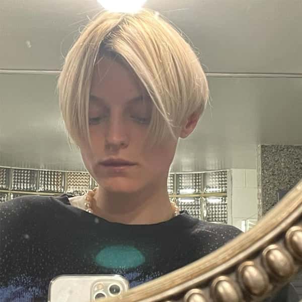 2022 hair trend forecast predictions celebrity stylists best haircut trends boy bob emma corrin 90s hair