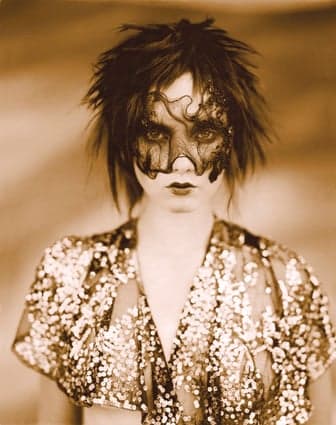 303998AVEDA 4 SEPIA_orig