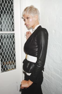 315736Classic Sara_orig