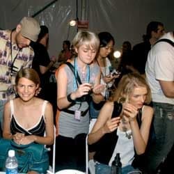 306503Creating glamor backstage_orig