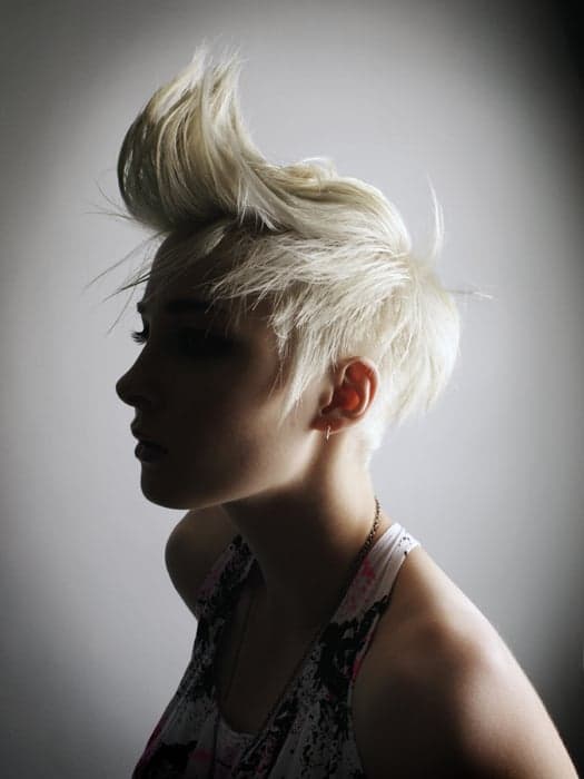 320581behindthechair2805091 206_orig