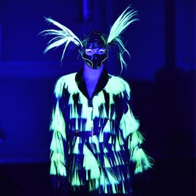 340111neon 2 square_orig