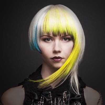 345095yellow hair square_orig