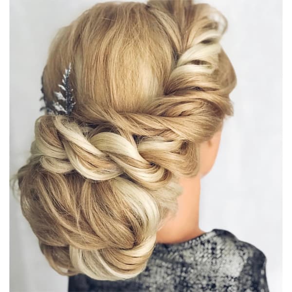 <p>Artist: <a href="https://www.instagram.com/sweetlypinnedhair/">@sweetlypinnedhair</a></p>