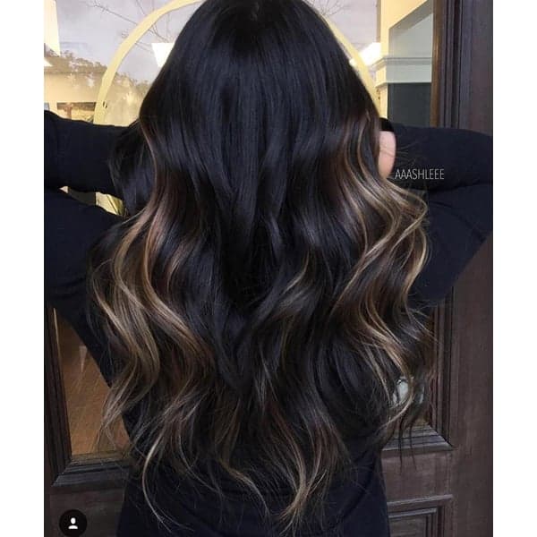 dimensional-brunette-balayage-trends-mary