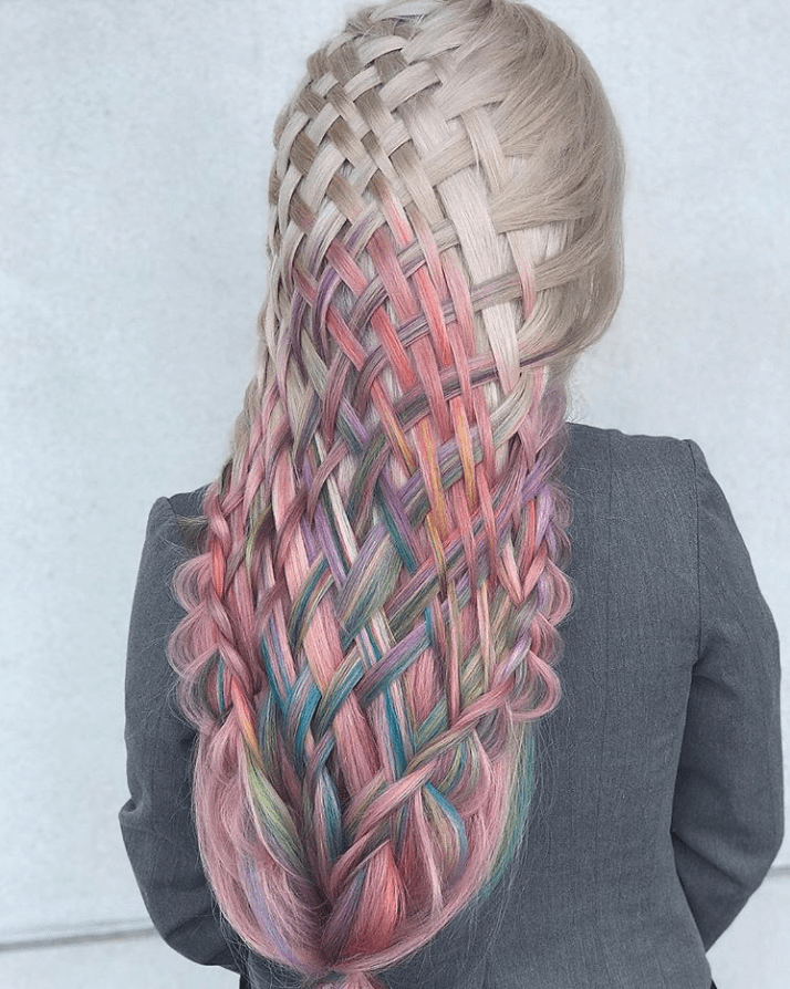 <p>Artist: <a href="https://www.instagram.com/ericakeelen_hair_love/">@ericakeelen_hair_love</a> &amp; <a href="https://www.instagram.com/blushandmane/">@blushandmane</a></p>