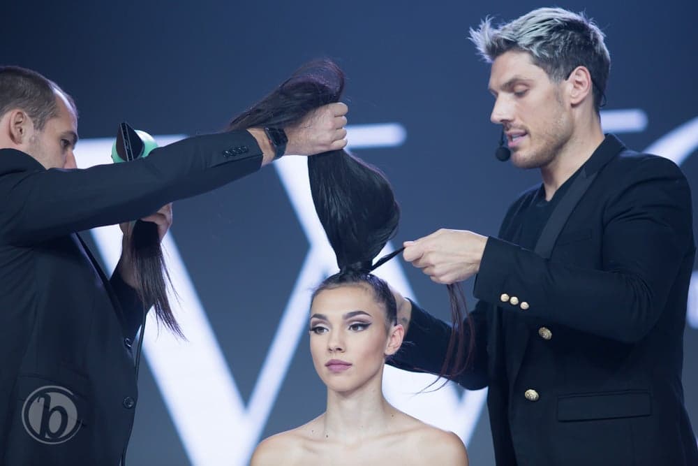 chris appleton ariana grande celebrity stylist snatched ponytail how-to tips styling