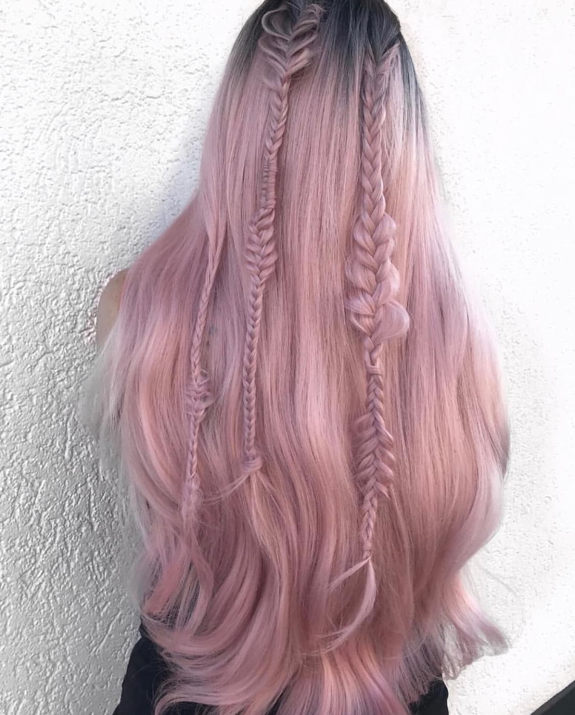 <p>Artist: <a href="https://www.instagram.com/amazinghair_by_soraya/">@amazinghair_by_soraya</a></p>