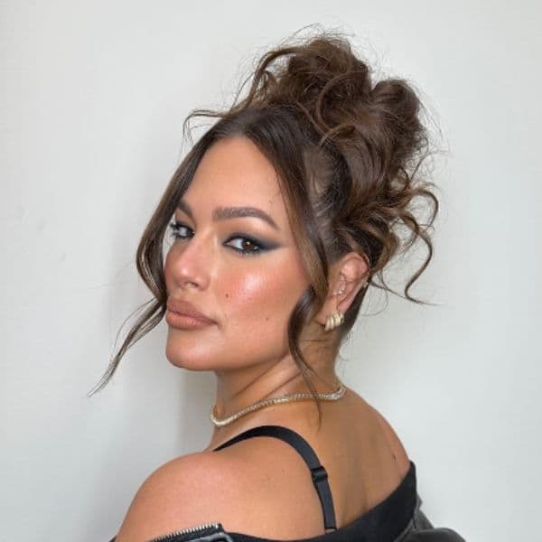 pam anderson updo fall winter 2023 hair style trends