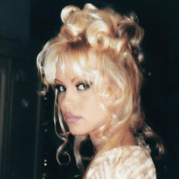 Photo Credit: Instagram via @pamelaanderson