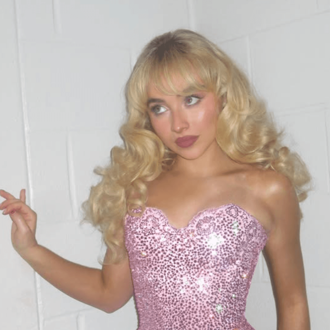 @sabrinacarpenter 4
