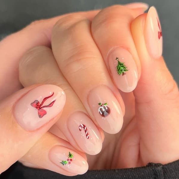 Photo credit: Instagram via @nailsbyheather.errington