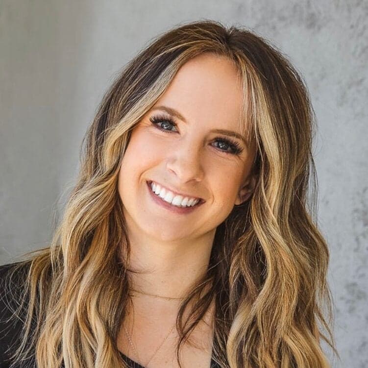 Carly Zanoni
