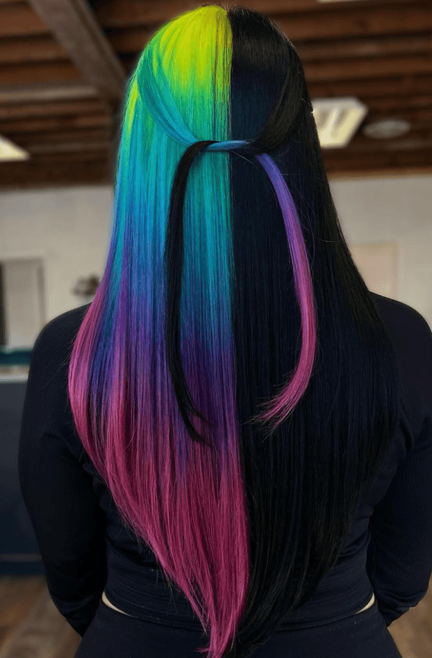 Color Placement winner entry by hairstylist @seagreenehair for the 2022 #ONESHOT Hair Awards Hot Shot