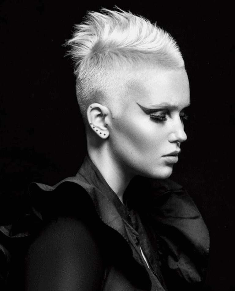 Haircut Shot north american winner entry by hairstylist @jesseervinhair for the 2018 #ONESHOT Hair Awards Big Shot