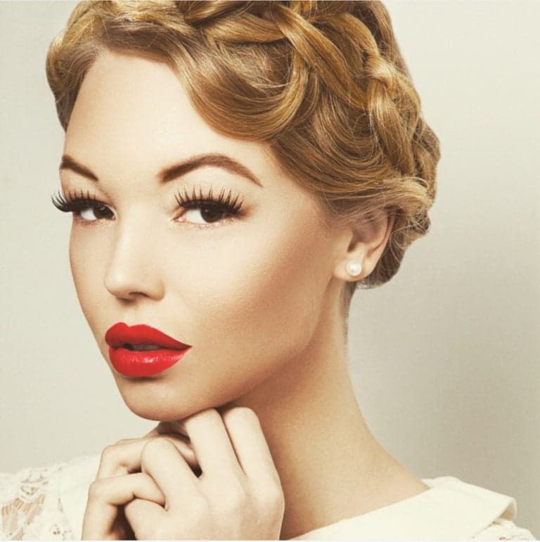 Editorial Shot north american winner entry by hairstylist @cassiyoungpaxton for the 2015 #ONESHOT Hair Awards Big Shot
