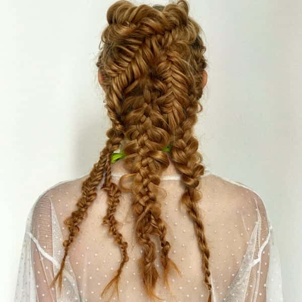 TIGI-Bed-Head-Facebook-Live-Lollapalooza-5-Braiding-Techniques-1-Festival-Look-1