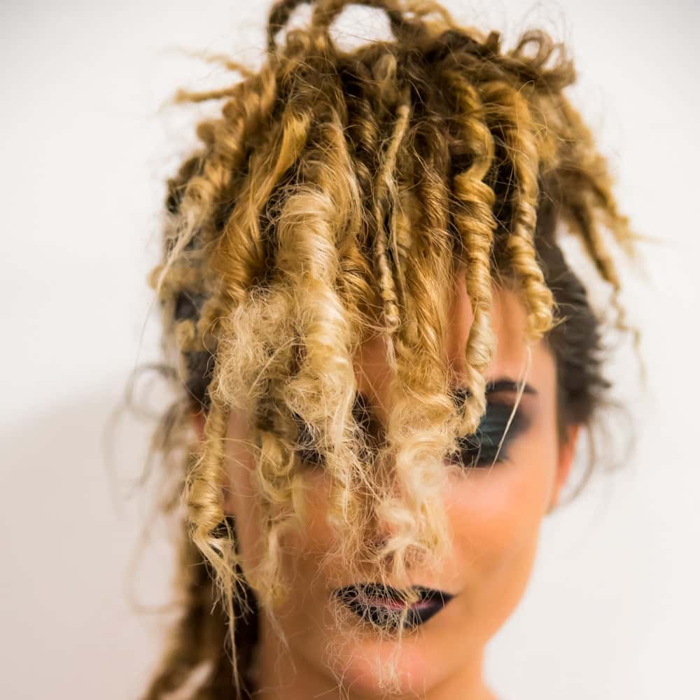 LANZA-BIG-TailComb-Curls-Finished