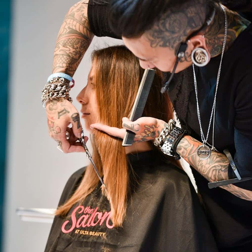 Philip Wolff @philipwolffhair dry-cutting technique face-framing long layers adding texture watch the video how to