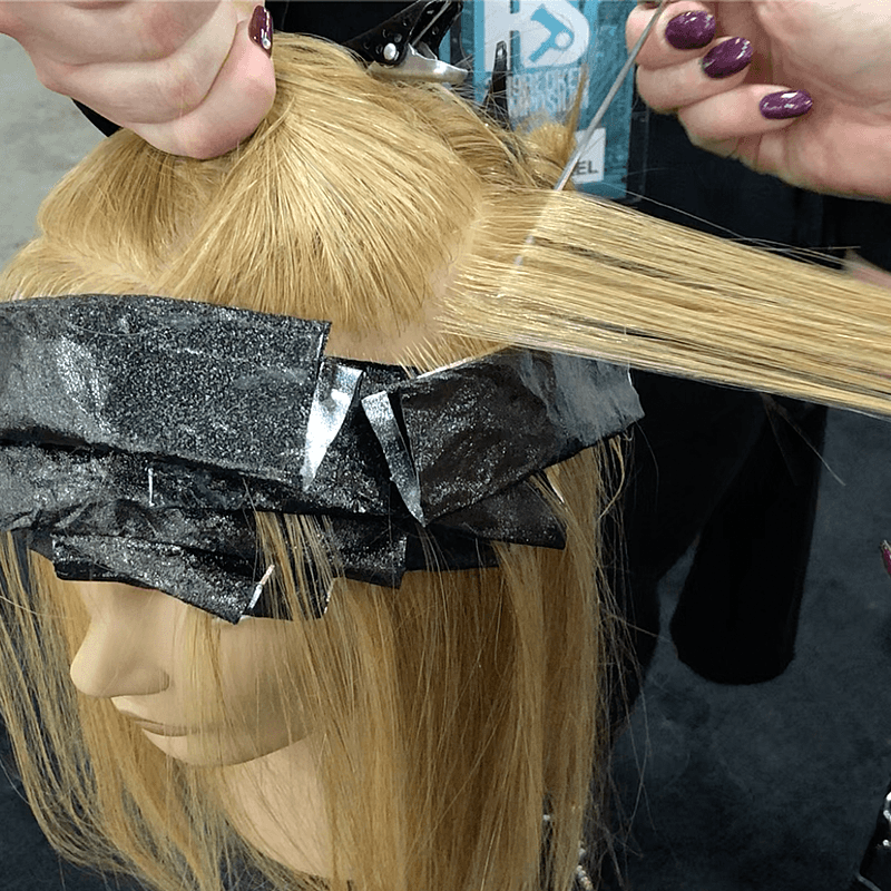 Cassandra McGlaughlin @cassanraplatinum How To Video Foil Placement Technique Video Redken Symposium 2019