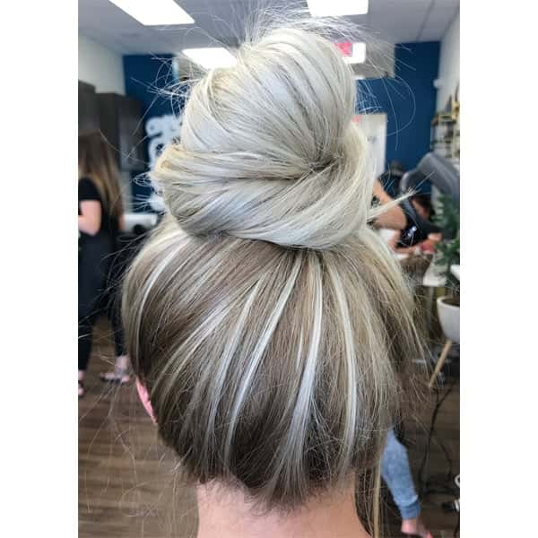 Mallery Share @hellobalayage Tips For Painting The Hairline Near The Nape Sun Kissed Dimension Dimensional Pops Brightness Balayage Topknots Buns Ponytails Hand Paint Painting