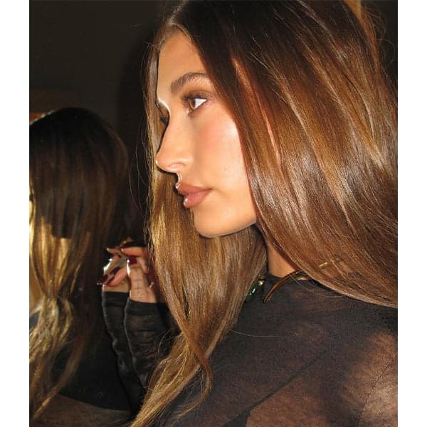 hailey-bieber-hair