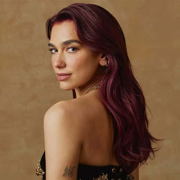 dua lipa deepy cherry red golden globes red carpet