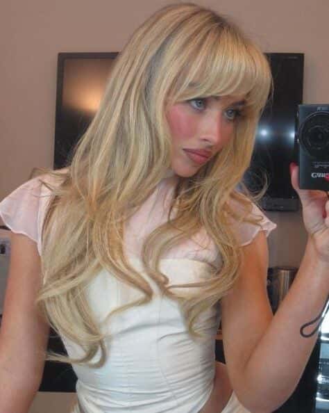 How to cut and color sabrina carpenter's hair golden blonde curtain bangs fringe