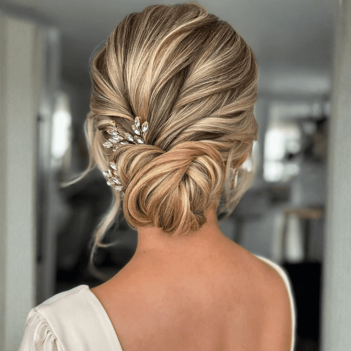 textured low bun
