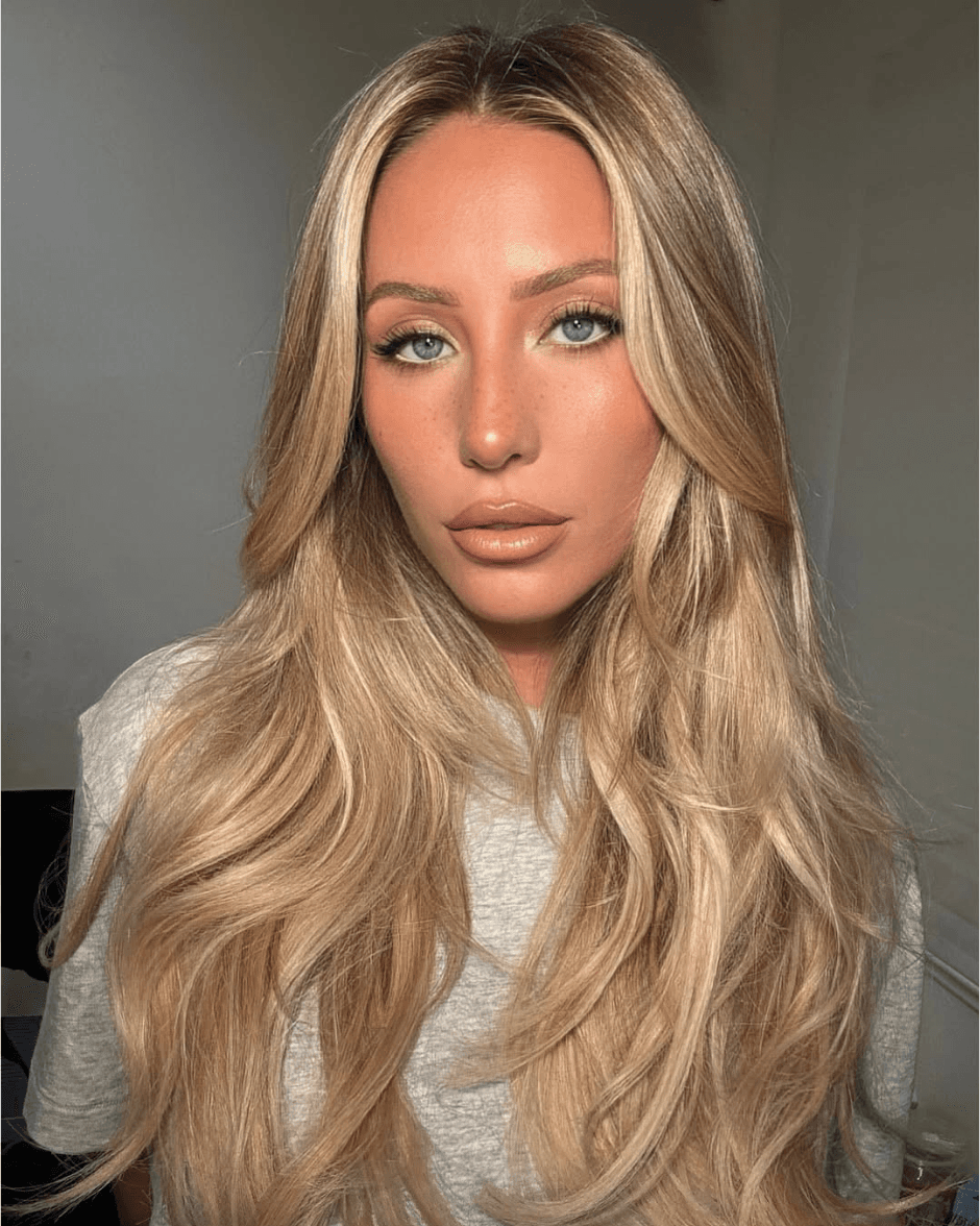 alix earle blonde soft waves dimensional