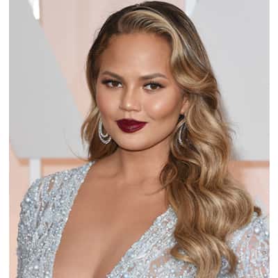 Chrissy Teigen Waves - Macadamia