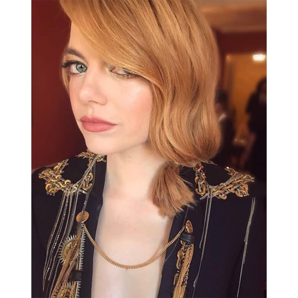 emma stone met gala 2018 hair by tracey cunningham mara roszak redken bio ionic wet brush