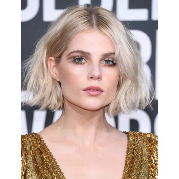 jenny-cho-golden-globes-2019-get-the-look-lucy-boynton-1