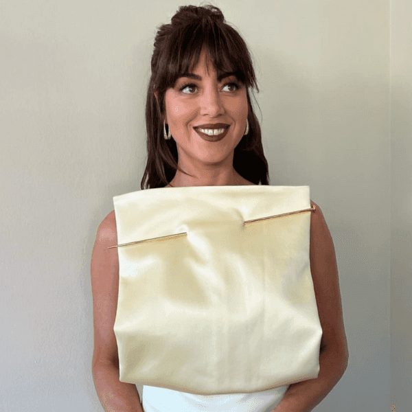 Aubrey Plaza half-up bun at 2024 Emmy Awards