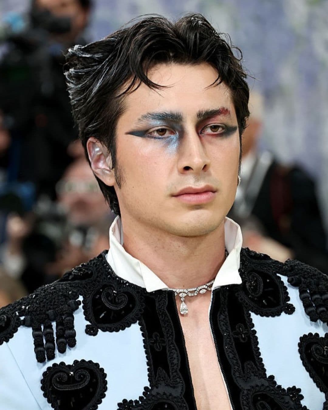 Hudson Williams’ lived in sculpted texture at the 2026 met gala