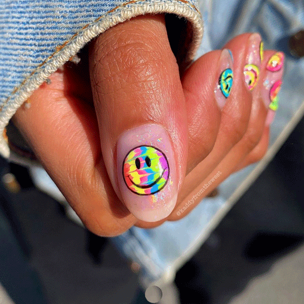 kaddyfromthewest-tie-dye-nails