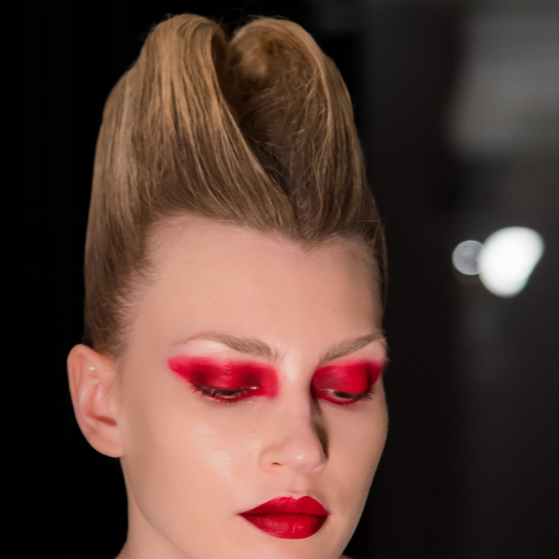 Fashion-Week-FW18-Trend-Double-Twists6