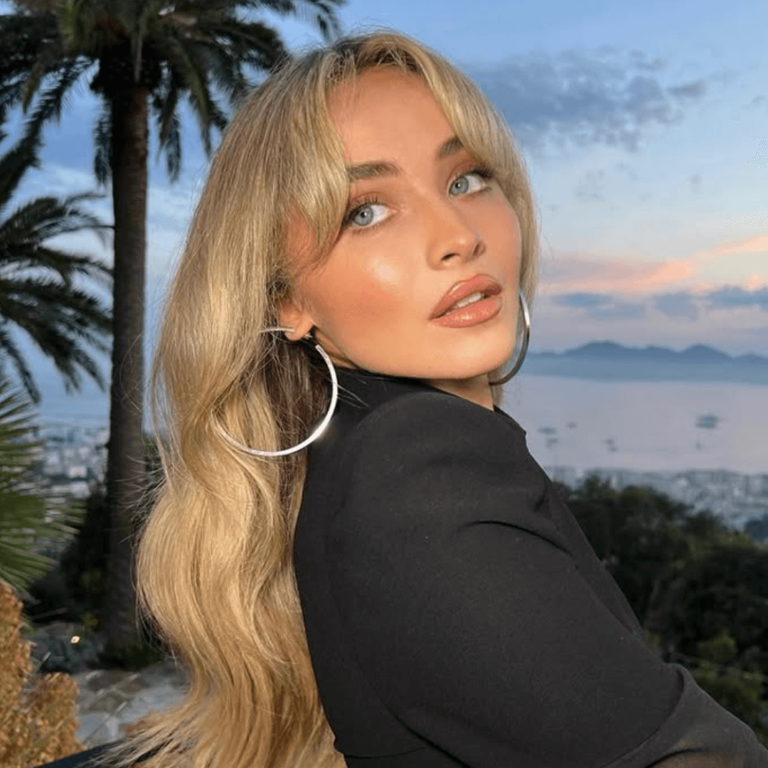 sabrina carpenter's hair