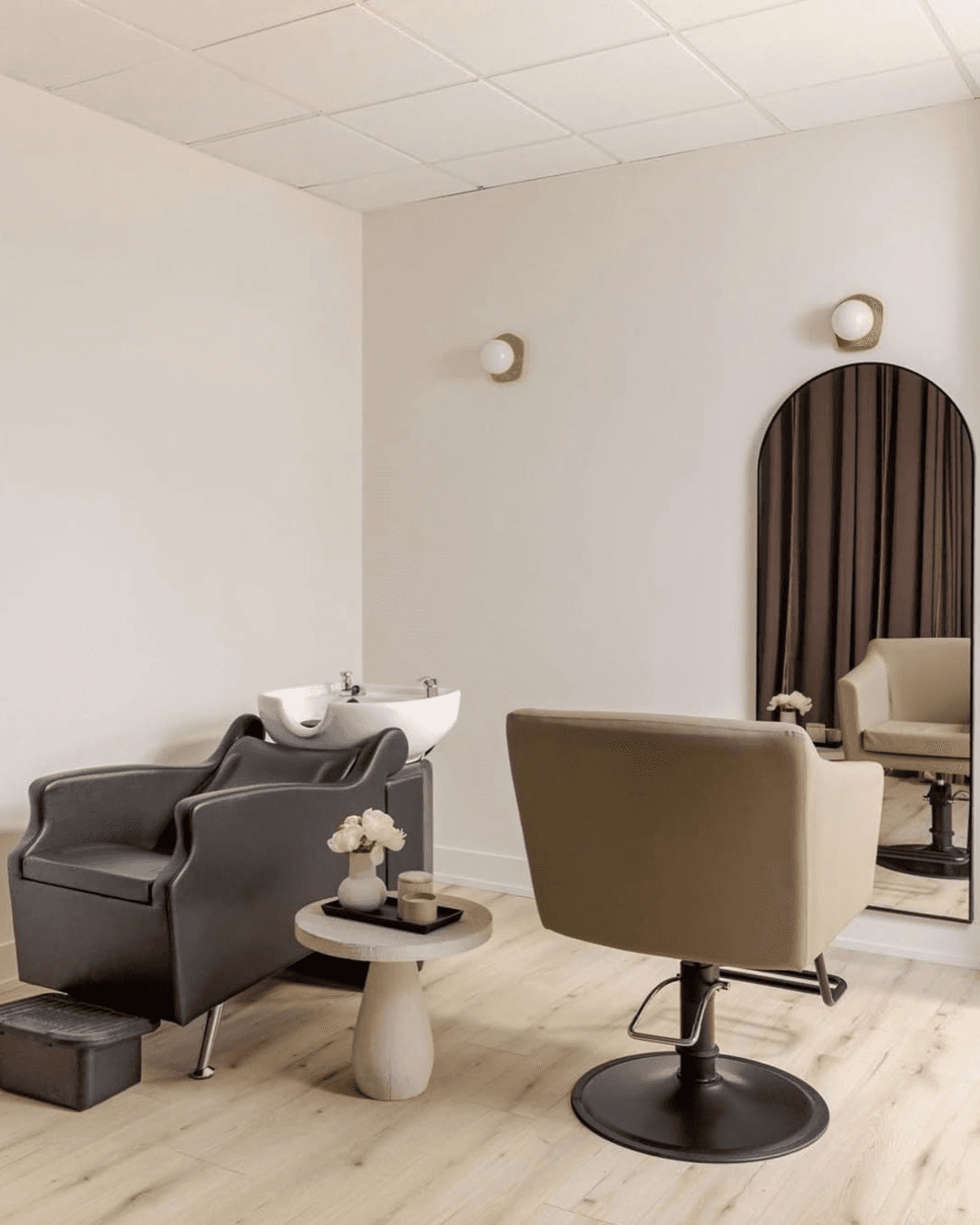 1 wall side Minerva Beauty Venturi Salon Styling Chair and Cayman Shampoo System Photo Credit Instagram via @minervabeauty