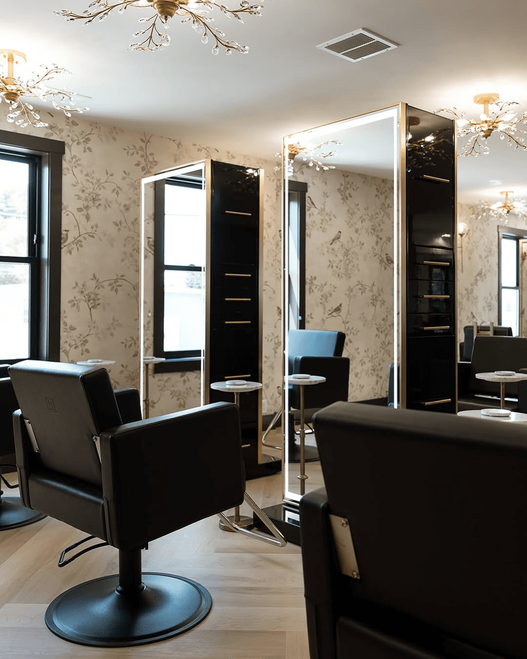 Minerva Beauty Avant Chair Kamino LED Station Photo courtesy of Minerva Beauty
